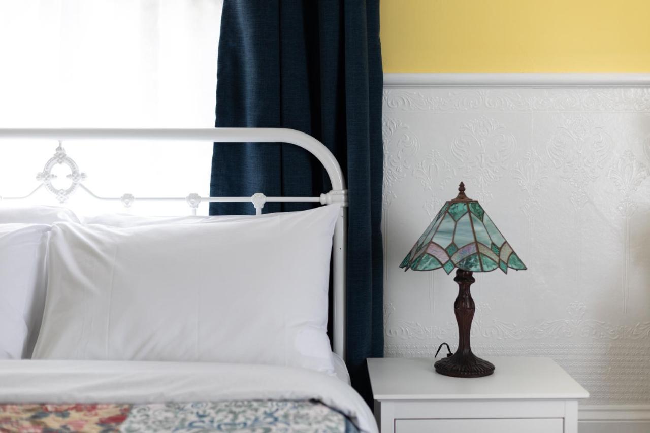 The Dragonfly Inn Λόντσεστον Εξωτερικό φωτογραφία